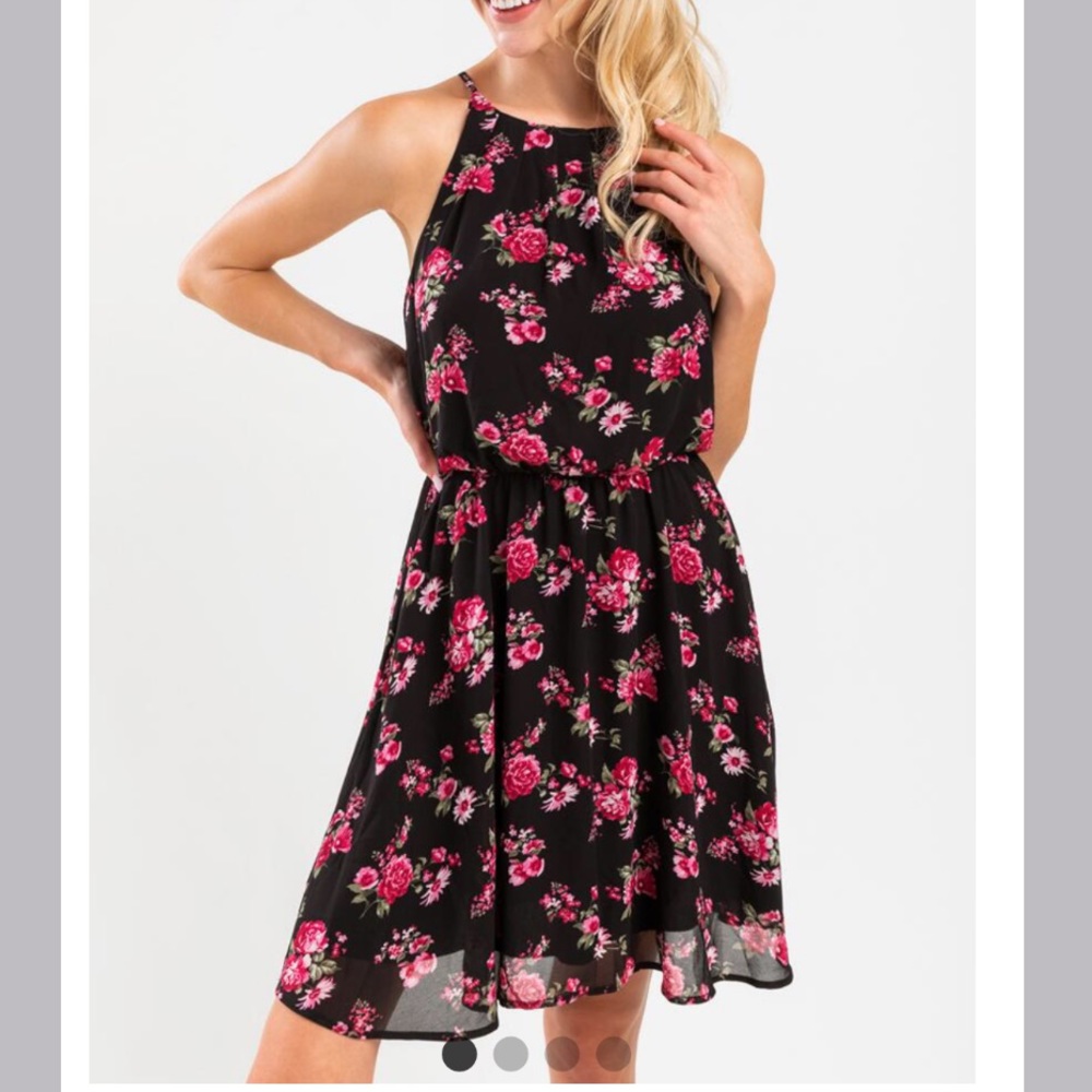 New Francesca’s Floral Flawless Dress Small